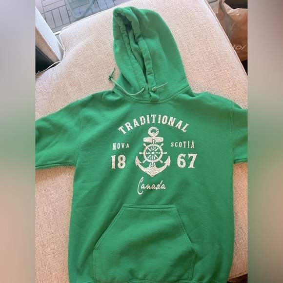 ⭐️ Green hoodie- small - Picture 3 of 7